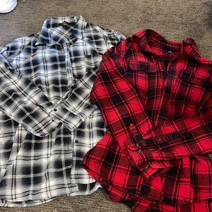 button up flannel two piece bundle!!